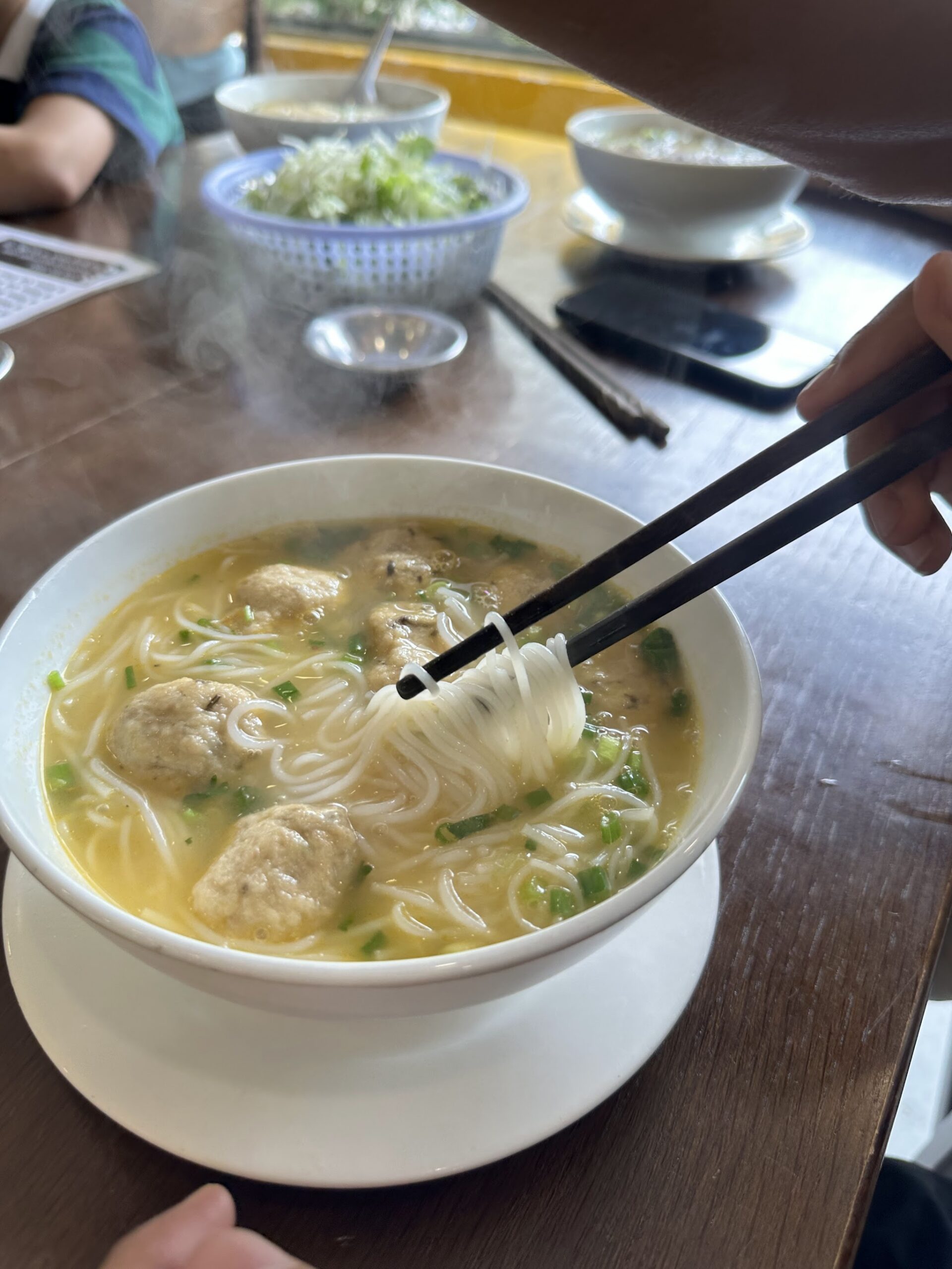đặc sản bún cá cay nguyễn gia song hành quận 2