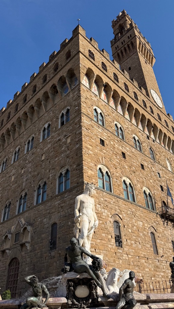 Piazza della Signoria y los secretos de su palacio principal