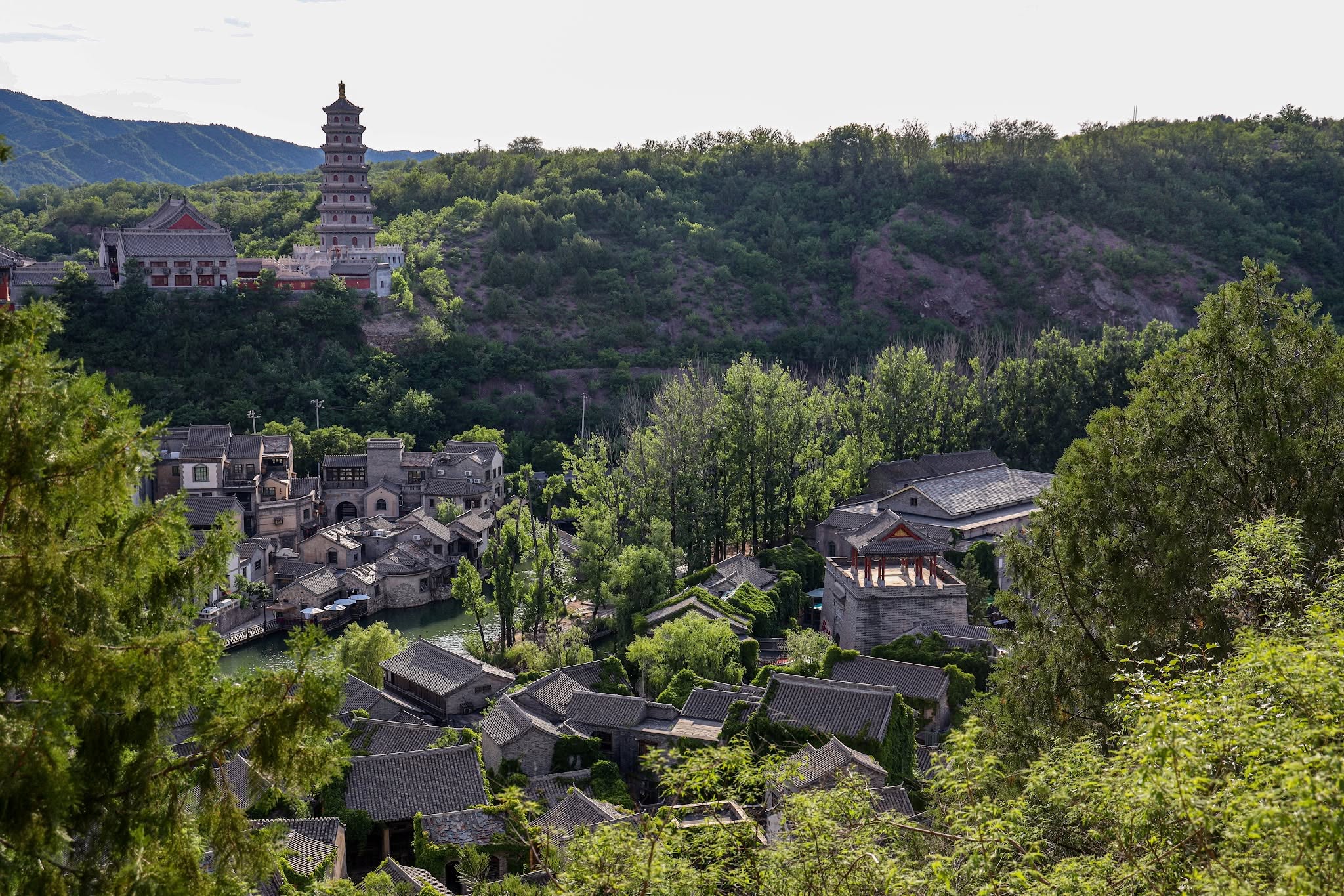 Beijing Wtown - hay người bản địa vẫn gọi là 古北水镇 (Gǔběi Shuǐzhèn)