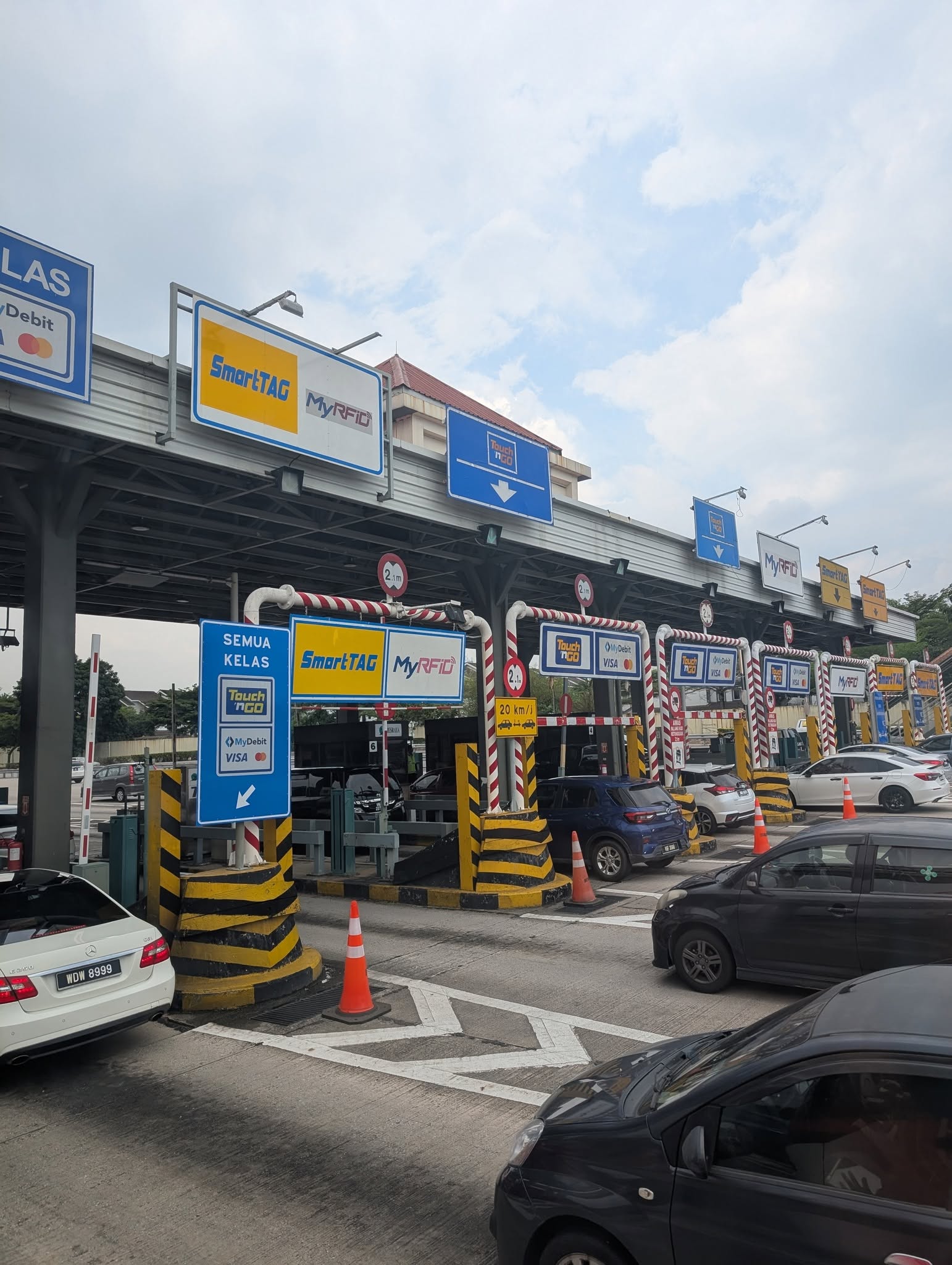 kinh nghiệm bus từ singapore sang melaca malaysia
